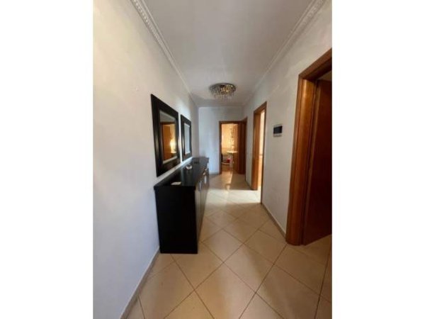 Tirane, jepet me qera apartament 2+1+BLK Kati 9, 120 m² 600 Euro (Zogut të Zi)
