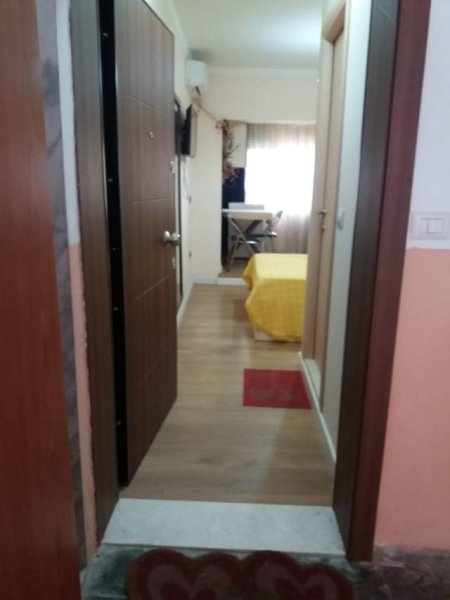 Tirane, jepet me qera garsonier 1+1 Kati 5, 25 m² 300 Euro (Fortuzi)