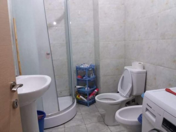 Tirane, jepet me qera apartament 2+1+A+BLK Kati 5, 103 m² 400 Euro (Rruga Tom Plezha, Astir, Unaza e re)