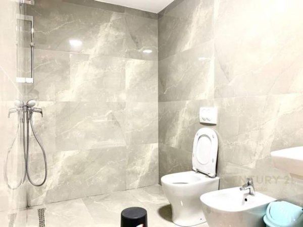 Tirane, jepet me qera apartament 2+1+A+BLK Kati 1, 106 m² 700 Euro