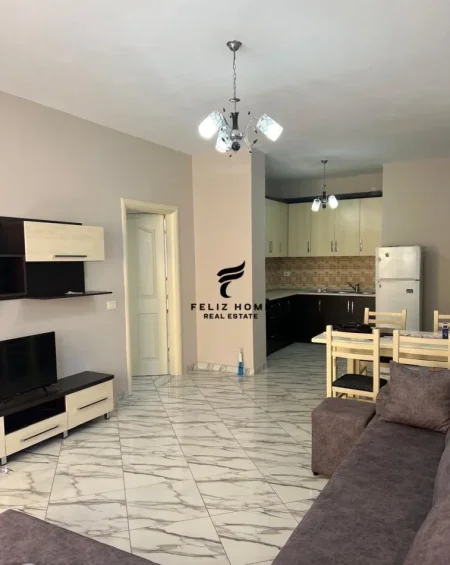 Tirane, jepet me qera apartament 2+1+Ballkon Kati 7, 100 m² 500 € (YZBERISHT)