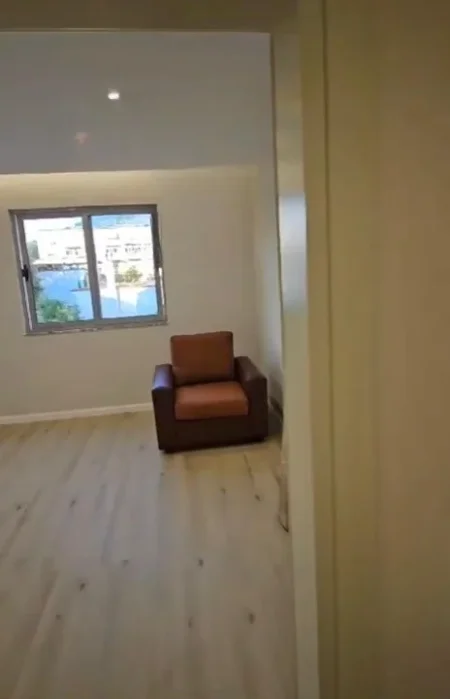 Tirane, jepet me qera apartament 2+1 Kati 3, 78 m² 600 € (Rruga Sadik Petrela)
