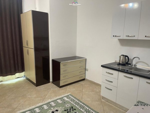 Shqiperi, jepet me qera garsonier 1+1 Kati 1, 27 m² 270 € (ali demi)