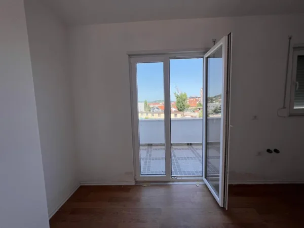 Tirane, shitet apartament 2+1 Kati 4, 79 m² 140.000 € (Selite)