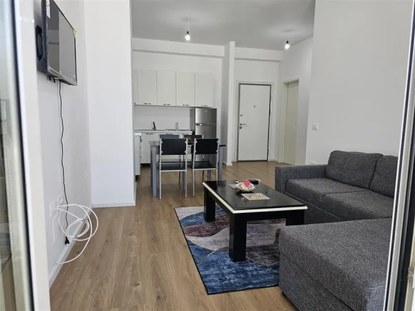Tirane, jepet me qera apartament 1+1+Ballkon Kati 7, 61 m² 450 € (Ali Dem rezidenca Kaimi.)