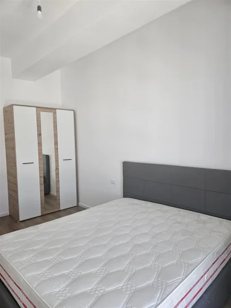 Tirane, jepet me qera apartament 1+1+Ballkon Kati 7, 61 m² 450 € (Ali Dem rezidenca Kaimi.)