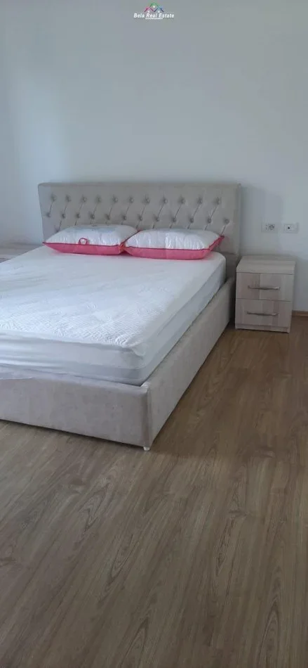 Tirane, jepet me qera apartament 2+1 Kati 3, 85 m² 50.000 leke  (qytet studenti)