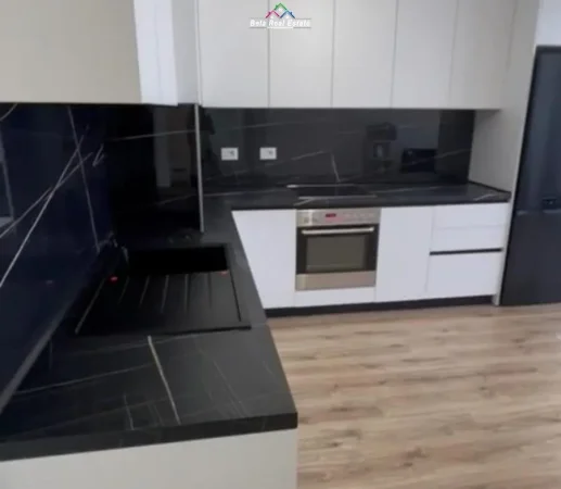 Tirane, jap me qera apartament 2+1 Kati 10, 90 m² 500 € (AMERIKAN 3)