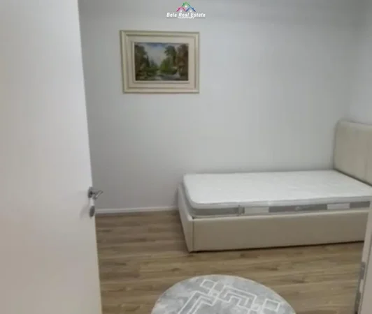 Tirane, jap me qera apartament 2+1 Kati 10, 90 m² 500 € (AMERIKAN 3)