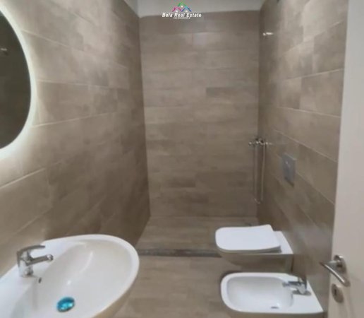 Tirane, jap me qera apartament 2+1 Kati 10, 90 m² 500 € (AMERIKAN 3)