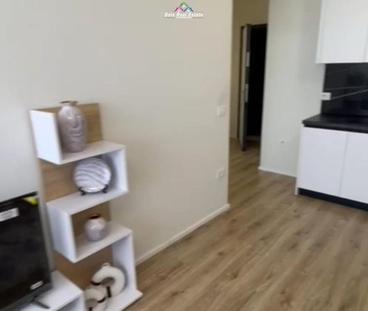 Tirane, jap me qera apartament 2+1 Kati 10, 90 m² 500 € (AMERIKAN 3)