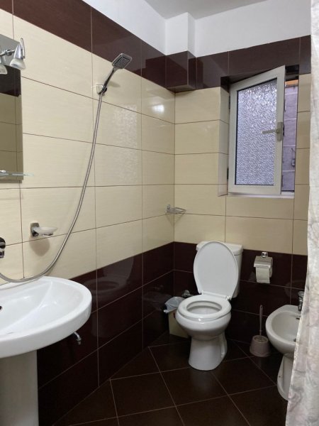 Tirane, jepet me qera apartament 2+1+Ballkon Kati 2, 80 m² 55.000 leke (SHKOLLA E BALETIT)