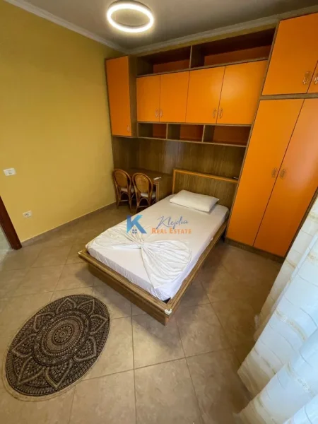 Tirane, jap me qera apartament 3+1+Ballkon Kati 2, 124 m² 900 € (Ish tregu Elektrik)