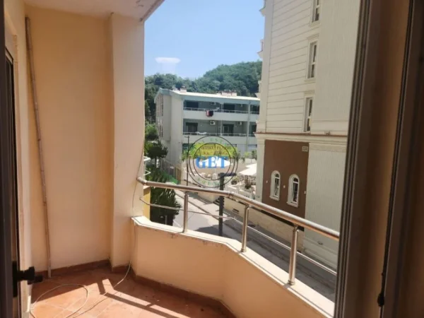 Durres, jepet me qera apartament 1+1+Ballkon Kati 1, 67 m² 300 € (Shkembi Kavajes , Durres)