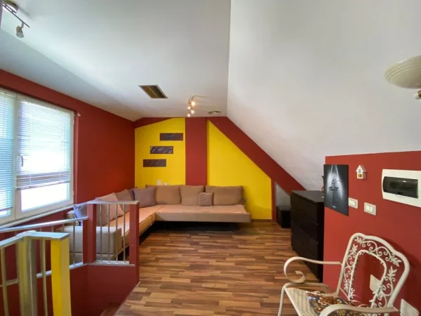 Tirane, shitet apartament 4+1+Aneks+Ballkon Kati 4, 220 m² 323000 € (Rruga Kodra e Diellit)