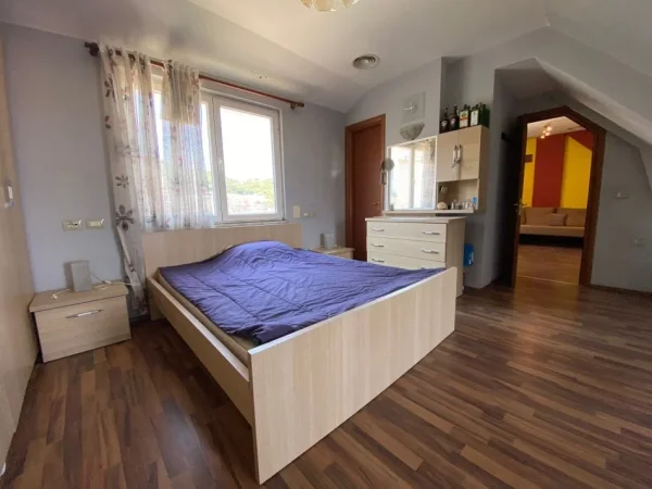 Tirane, shitet apartament 4+1+Aneks+Ballkon Kati 4, 220 m² 323000 € (Rruga Kodra e Diellit)