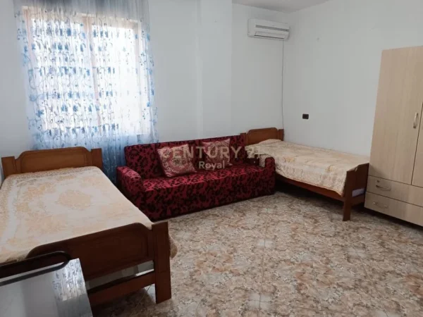 Tirane, jepet me qera apartament Kati 6, 100 m² 300 € 