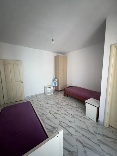 Tirane, jepet me qera apartament 2+1 Kati 7, 100 m² 500 € (Yzberisht)