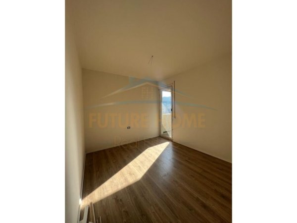 Tirane, shitet apartament 2+1+2 Kati 10, 104 m² 140.000 € (Kompleksi Golden Park)