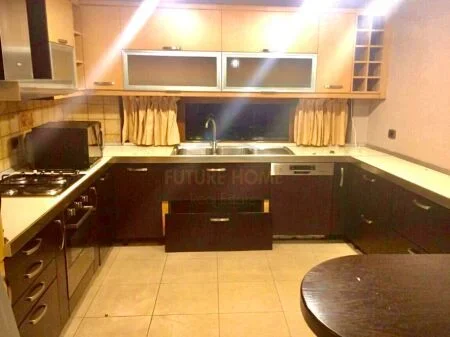 Tirane, shitet Vile 4+1 Kati 3, 379 m² 700.000 € (Vilat Gjermane, Tirane, AREA42675)