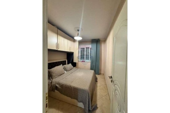 Tirane, jepet me qera 1+1 Kati 1, 50 m² 450 € (mine peza)