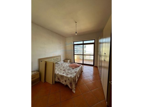 Tirane, jepet me qera apartament 2+1 Kati 8, 112 m² 500 € (Pranë Kompleksit Delijorgji)