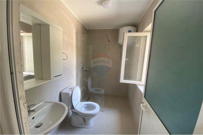 Tirane, jepet me qera apartament 1+1 Kati 3, 50 m² 450 € (sander prosi)