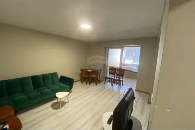 Tirane, jepet me qera apartament 1+1 Kati 3, 50 m² 450 € (sander prosi)