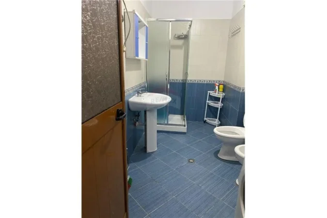 Tirane, jepet me qera apartament 1+1 , 72 m² 400 € (Teodor Keko - Astir)