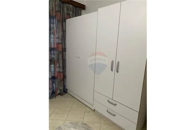 Tirane, jepet me qera apartament 1+1 , 72 m² 400 € (Teodor Keko - Astir)