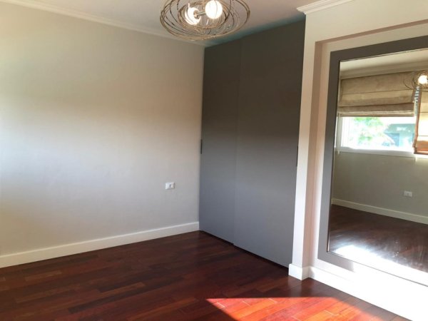 Tirane, jepet me qera Vile 3+1+Aneks+Ballkon Kati 2, 220 m² 3.000 € (Long Hill)