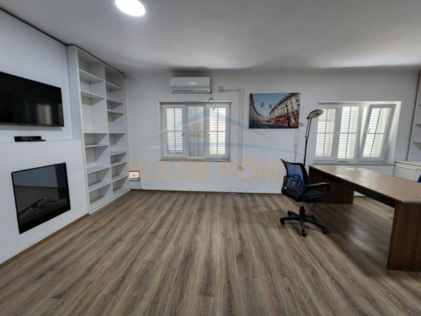 Tirane, shitet ambjent biznesi Kati 1, 860 m² 3.000.000 € (Rruga Petro Nini Luarasi)