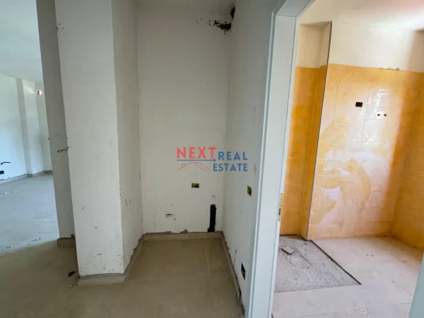 REZERVO PRONEN VETEM ME 500€! Vlore, shitet apartament 1+1+Ballkon Kati 5, 71 m² 99.500 € (PELIVAN LESKAJ, VLORE)