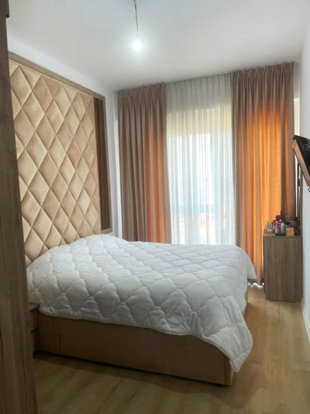 Tirane, jepet me qera apartament 1+1 Kati 8, 65 m² 500 € (Frosina Plaku)