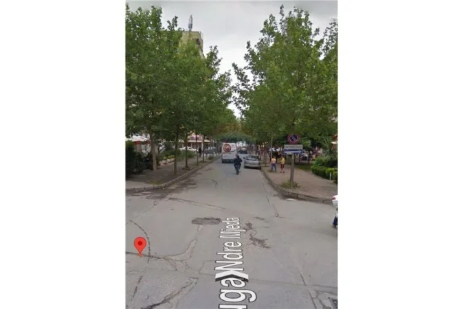 Tirane, shitet dyqan Kati 0, 59 m² 205.000 € (Ndre Mjeda - Rruga e Kavajës - Globe)
