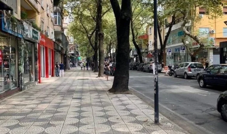 Tirane, shitet dyqan Kati 0, 103 m² 826.400 € (MYSLYM SHYRI)