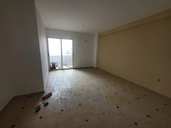 Tirane, shitet apartament 1+1+Ballkon Kati 1, 67 m² 65.000 € (Fresku)