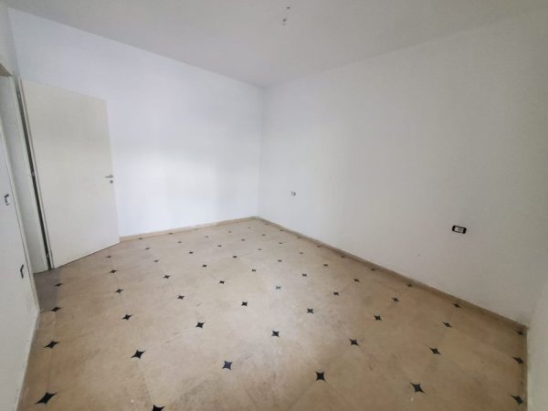 Tirane, shitet apartament 1+1+Ballkon Kati 1, 67 m² 65.000 € (Fresku)