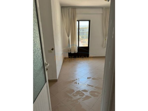 Tirane, shitet apartament 2+1+2 Kati 4, 110 m² 120.000 € (Pranë Universitetit Zoja e Këshillit të Mirë)