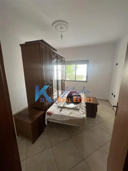 Tirane, jepet me qera zyre Kati 3, 103 m² 500 € (Astir, afer bar 2 Palma)