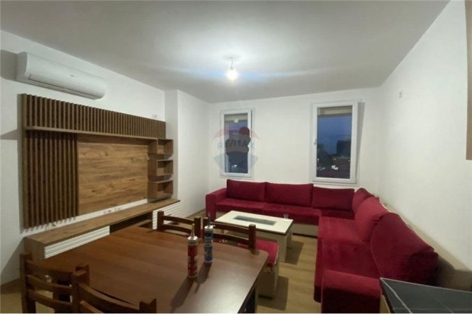 Tirane, jepet me qera apartament 2+1 , 80 m² 550 € (benjamin kruta - Fusha e Aviacionit)