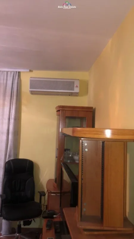 Tirane, jepet me qera apartament 2+1 Kati 4, 72 m² 470 € (Brryli)