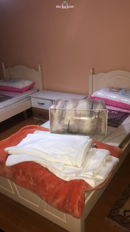 Tirane, jepet me qera apartament 2+1 Kati 4, 72 m² 470 € (Brryli)