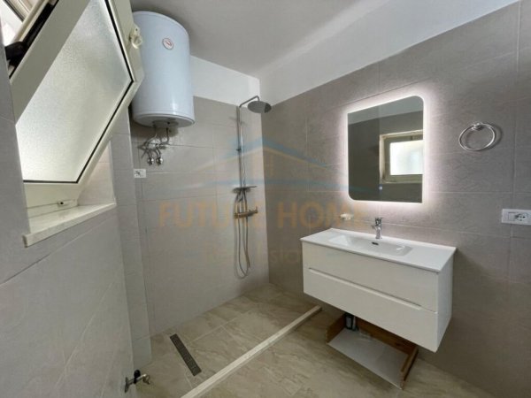 Tirane, jepet me qera apartament 2+1 Kati 5, 95 m² 750 € (Stacioni i Trenit)