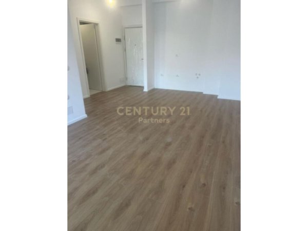 Tirane, jepet me qera apartament 1+1 Kati 2, 53 m² 330 € (Ali Dem, te Rezidenca Kaimi)