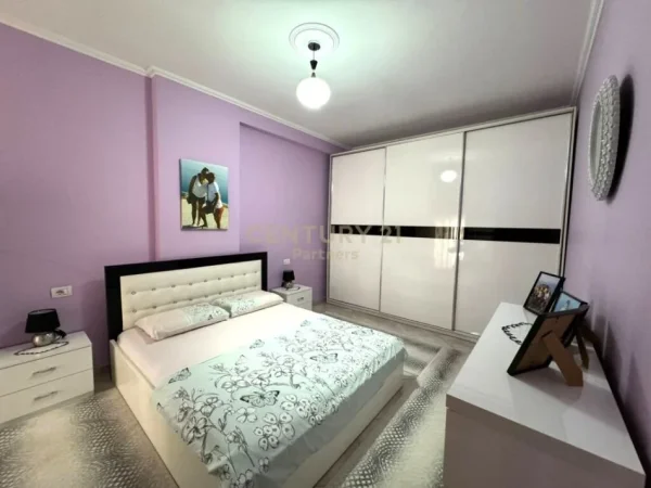 Tirane, shitet apartament 2+1+Ballkon Kati 5, 97 m² 130.000 € (Astir)