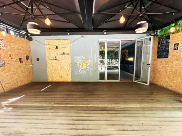 Tirane, shitet dyqan Kati 0, 59 m² 210.000 € (Ish Parku i Autobuzave, Rruga e Kavajes)