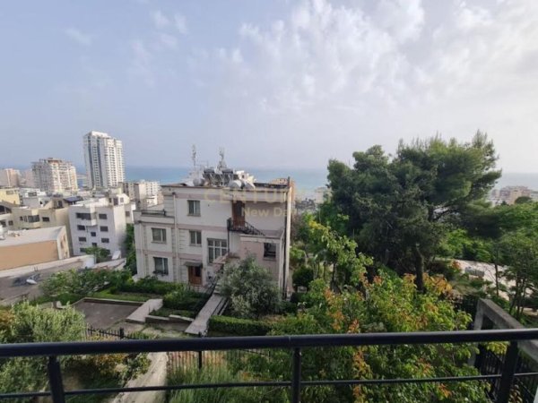 Durres, shitet apartament 2+1+Ballkon Kati 2, 99 m² 155.000 € (Durrës, Vila e Zogut)