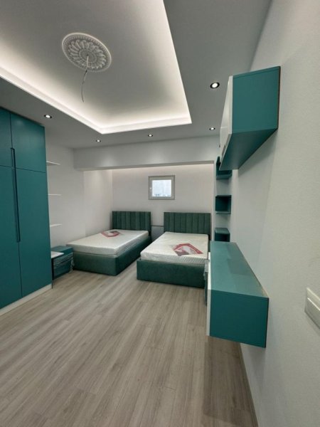 Tirane, jepet me qera apartament 2+1 Kati 2, 80 m² 450 € (Sauk)