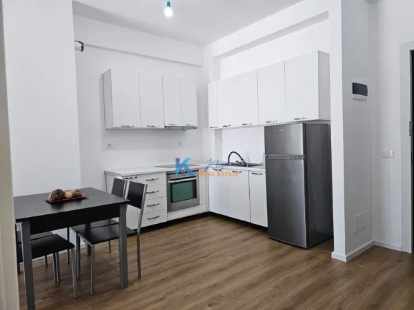 Tirane, jap me qera apartament 1+1+Ballkon Kati 7, 61 m² (Ali Demi)